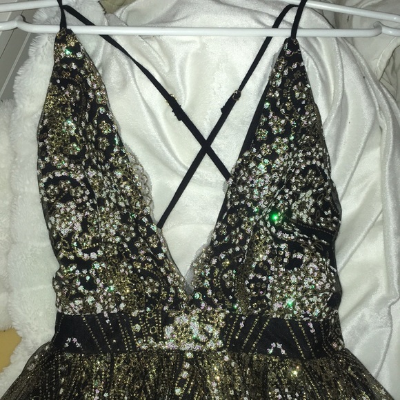 Short formal dress - Picture 3 of 5